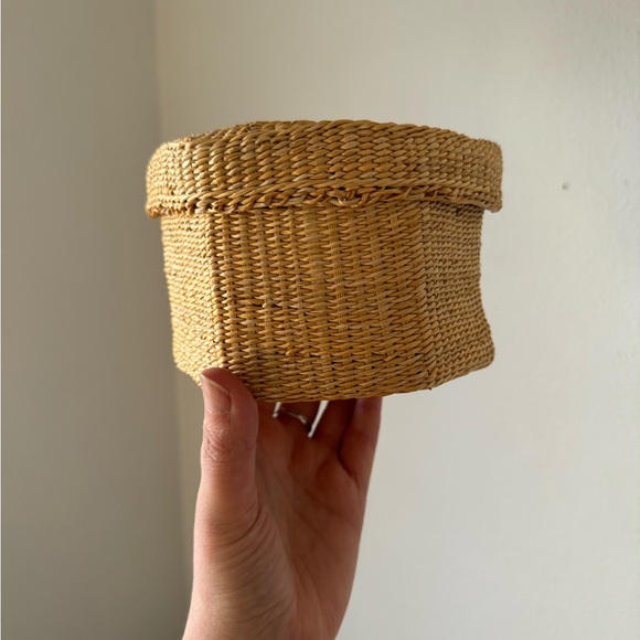 Trio of handwoven baskets/ boxes - Picture 3 of 7